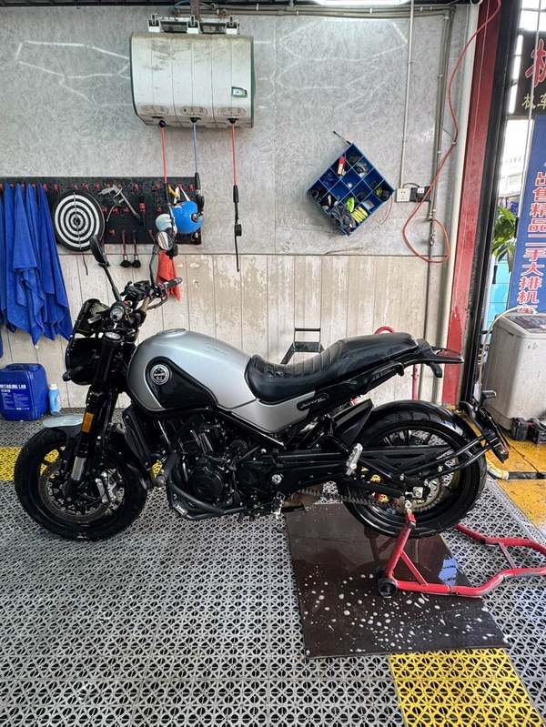 二手贝纳利幼狮 Leoncino 500