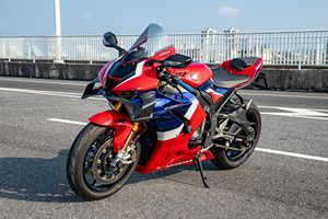 二手本田CBR 1000 RR-R