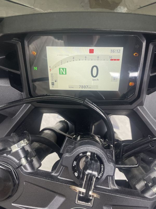 二手本田CBR400R