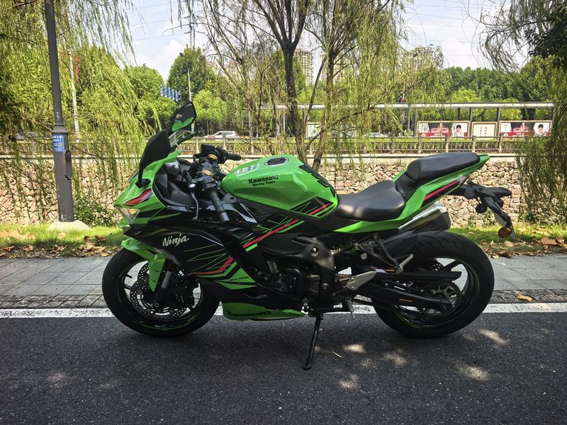 二手川崎ZX-4R