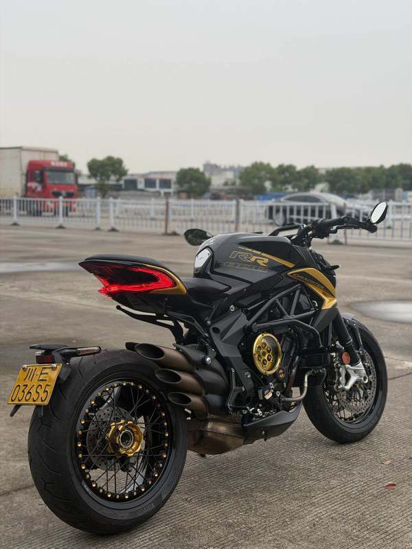 二手奥古斯塔Dragster 800