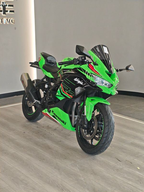 二手川崎ZX-4R