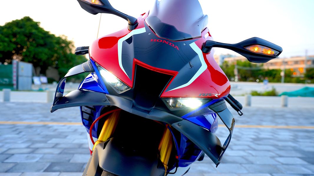 二手本田CBR 1000 RR-R