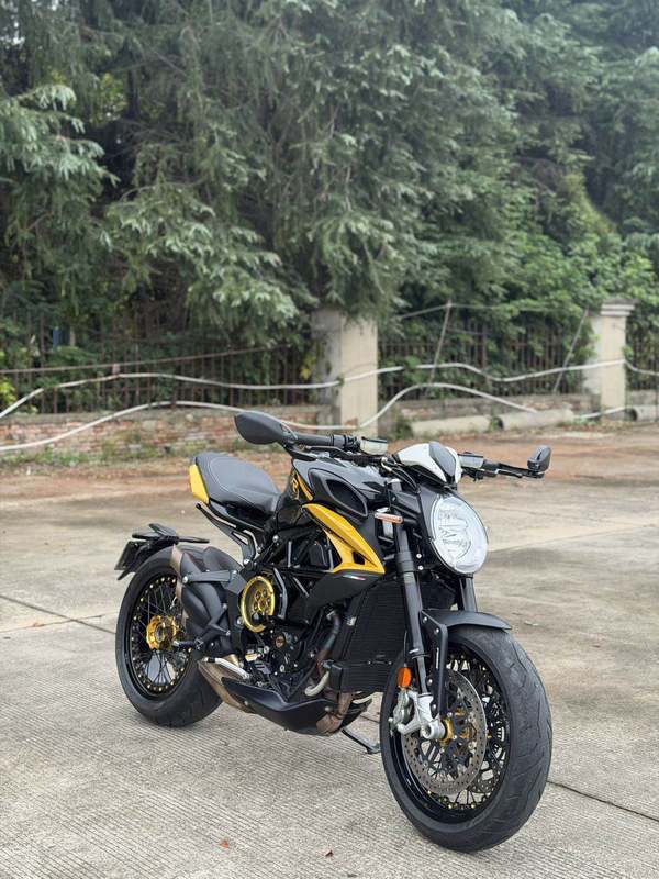 二手奥古斯塔Dragster 800