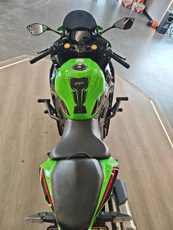 二手川崎ZX-4R