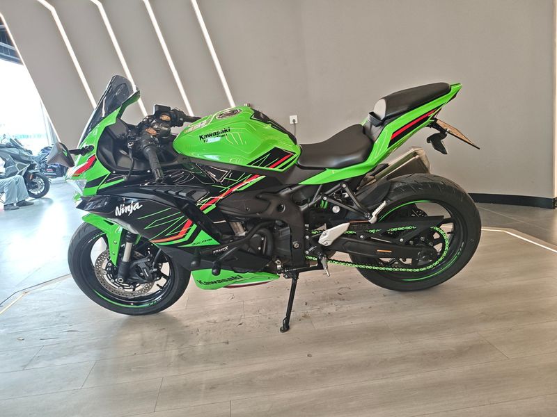 二手川崎ZX-4R