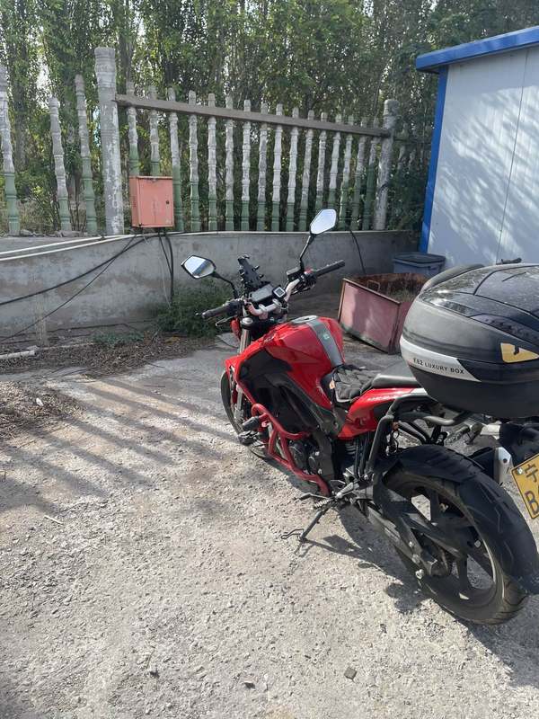 二手贝纳利小迅龙 BN150S