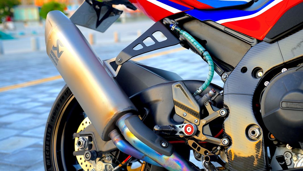二手本田CBR 1000 RR-R