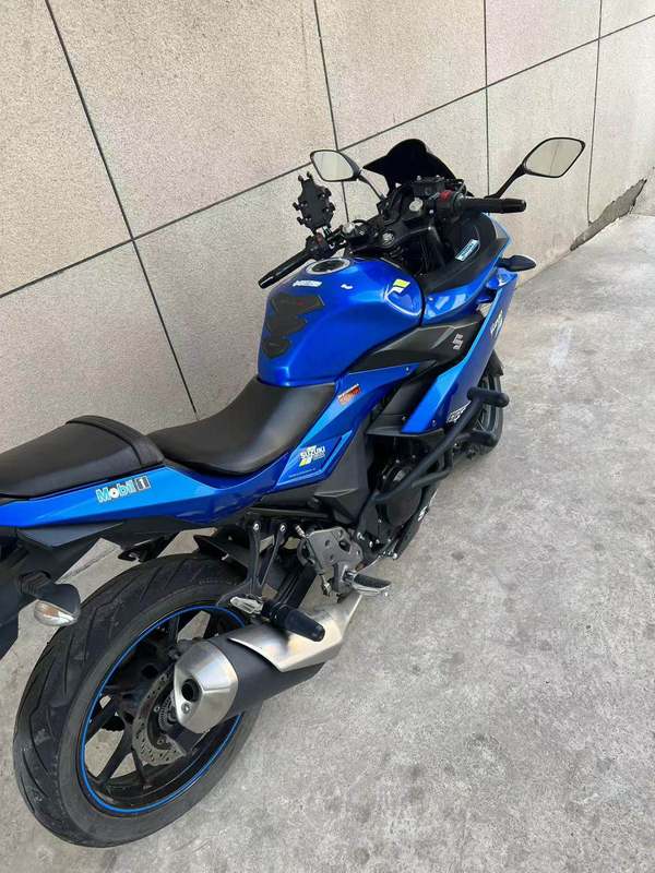 二手豪爵铃木GSX250R