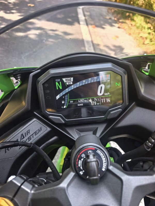 二手川崎ZX-4R