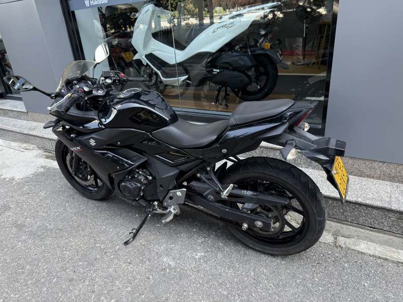 二手豪爵铃木GSX250R