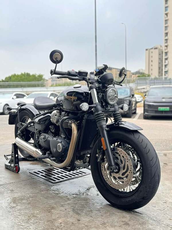 二手凯旋Bonneville Bobber