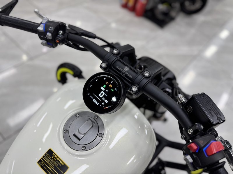 二手QJMOTOR闪350