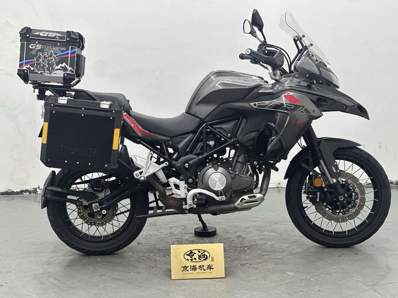 二手贝纳利金鹏 TRK502