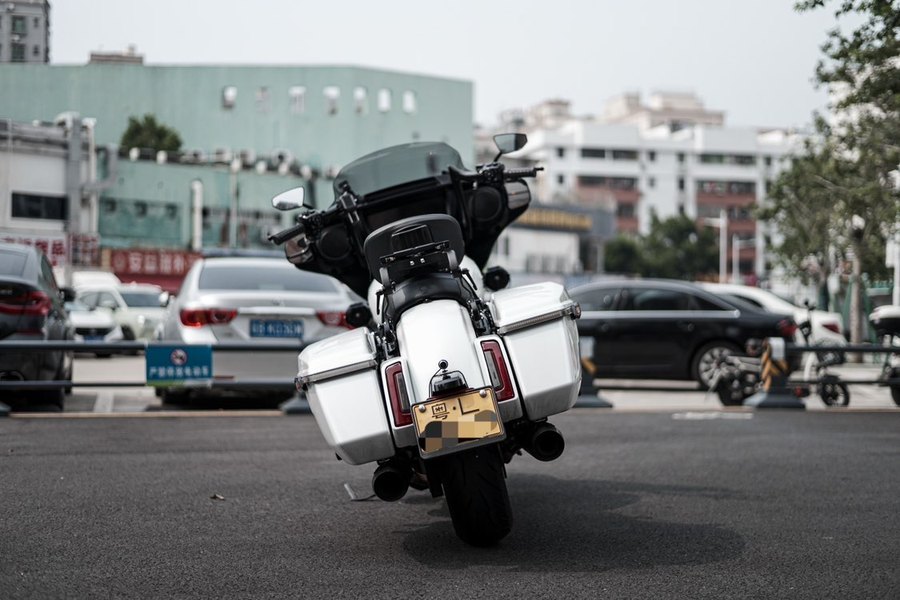 二手哈雷戴维森大道滑翔 Street Glide