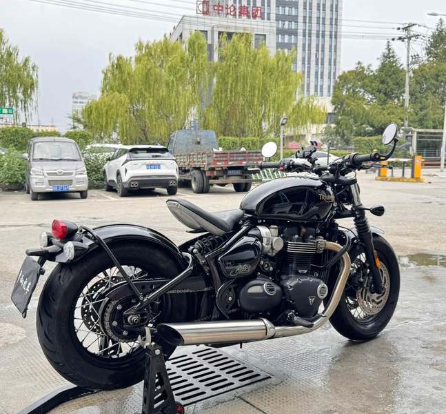 二手凯旋Bonneville Bobber