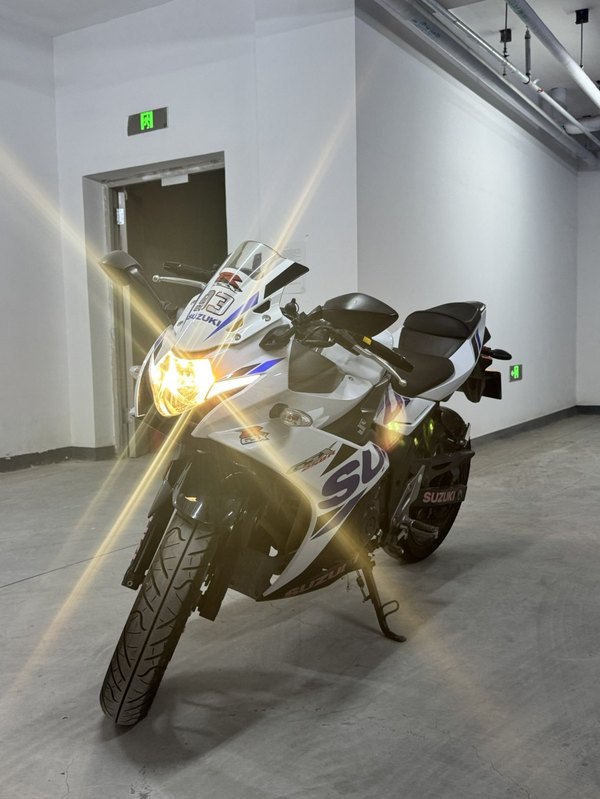 二手豪爵铃木GSX250R