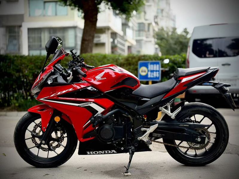 二手本田CBR400R