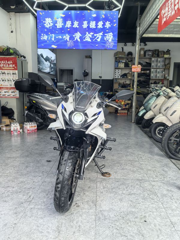 二手豪爵铃木GSX250R
