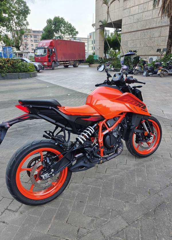 二手KTMR2R390 Duke