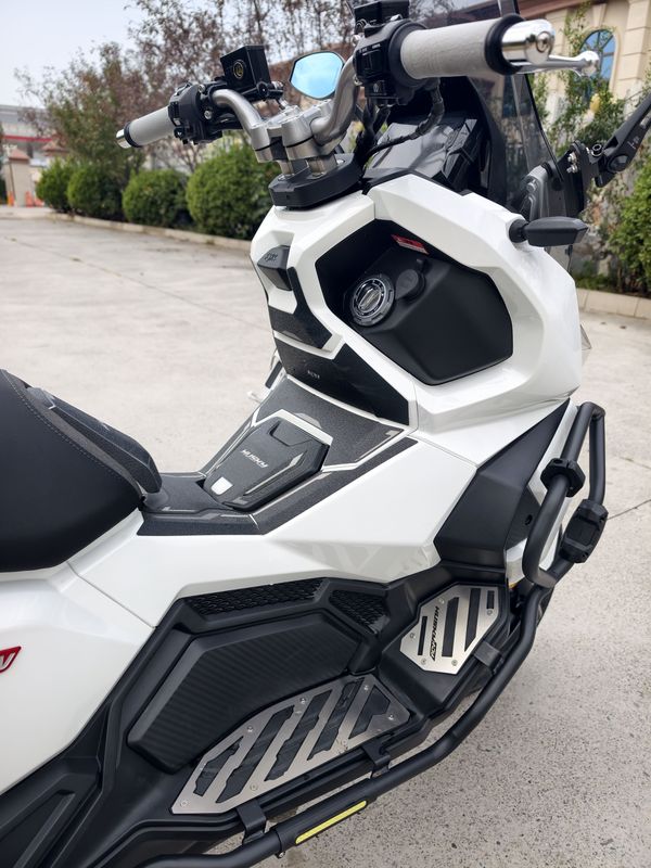 二手三阳哈士奇 Husky ADV150