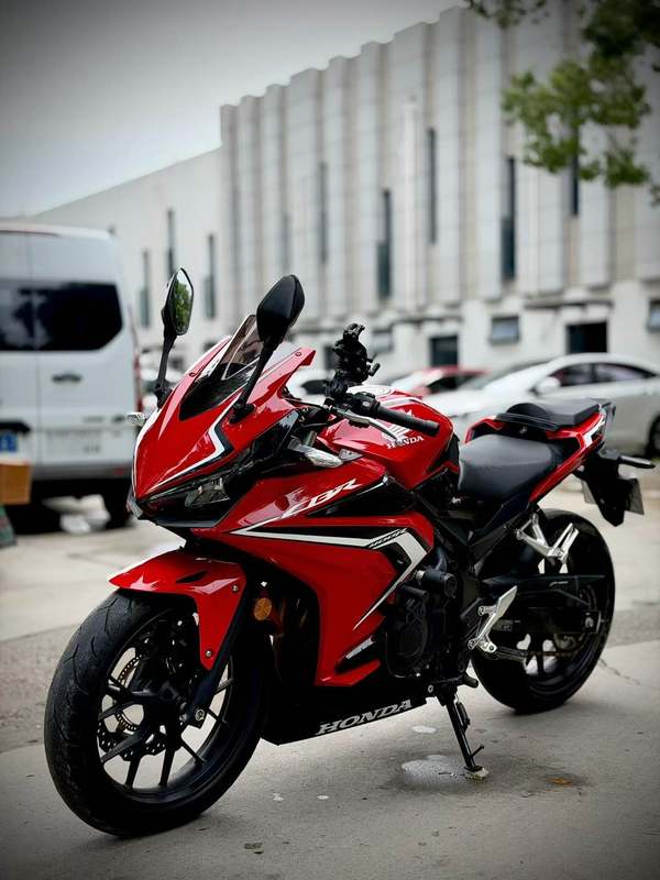 二手本田CBR400R