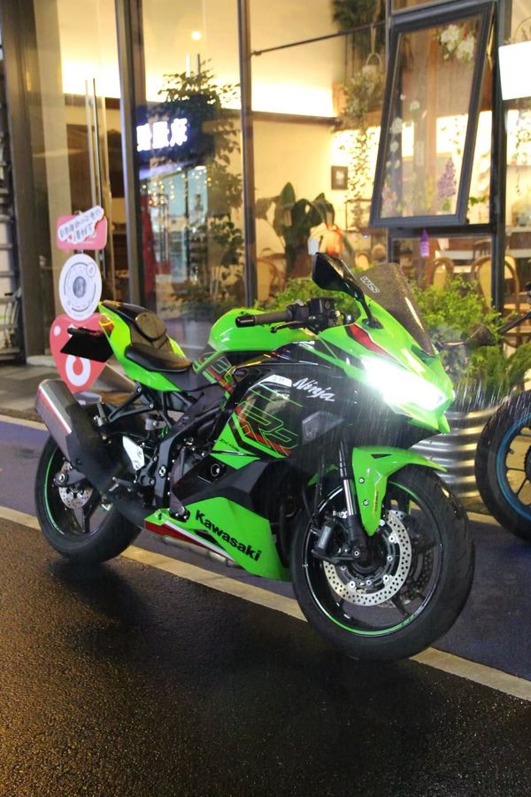 二手川崎ZX-4R
