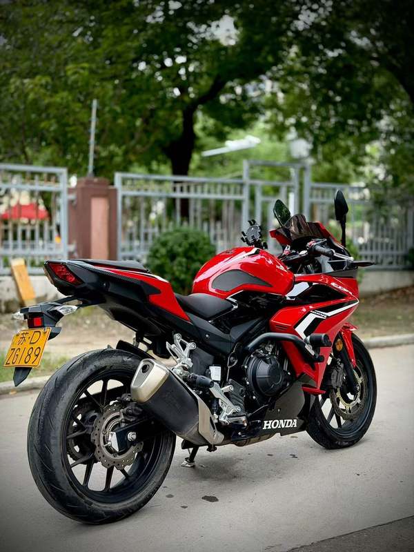 二手本田CBR400R