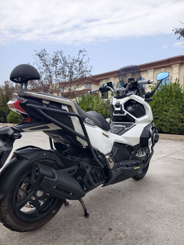 二手三阳哈士奇 Husky ADV150