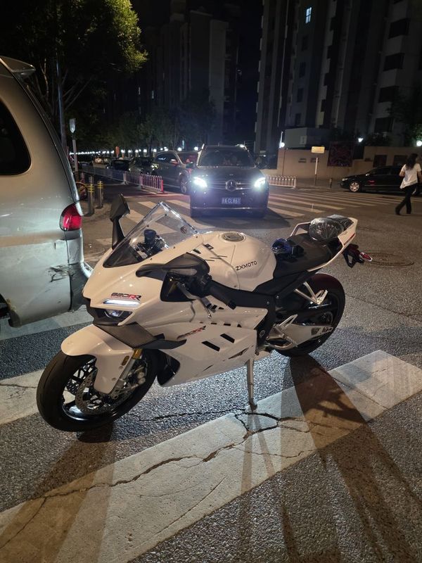 二手张雪机车820RR