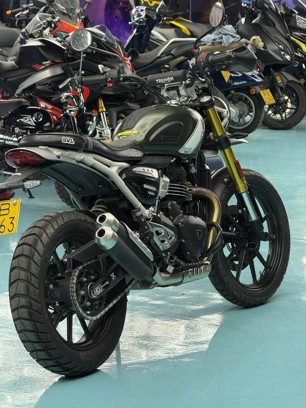 二手凯旋Scrambler 400 X