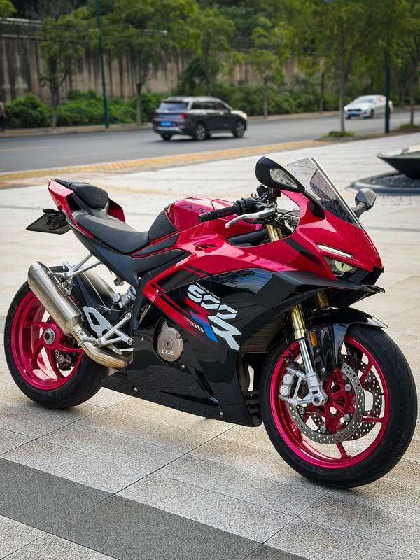 二手张雪机车500RR