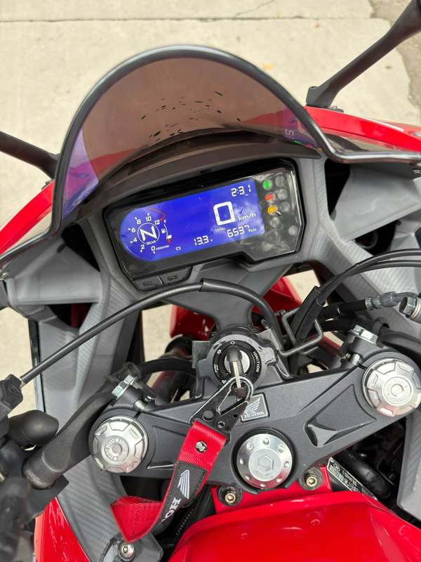 二手本田CBR400R