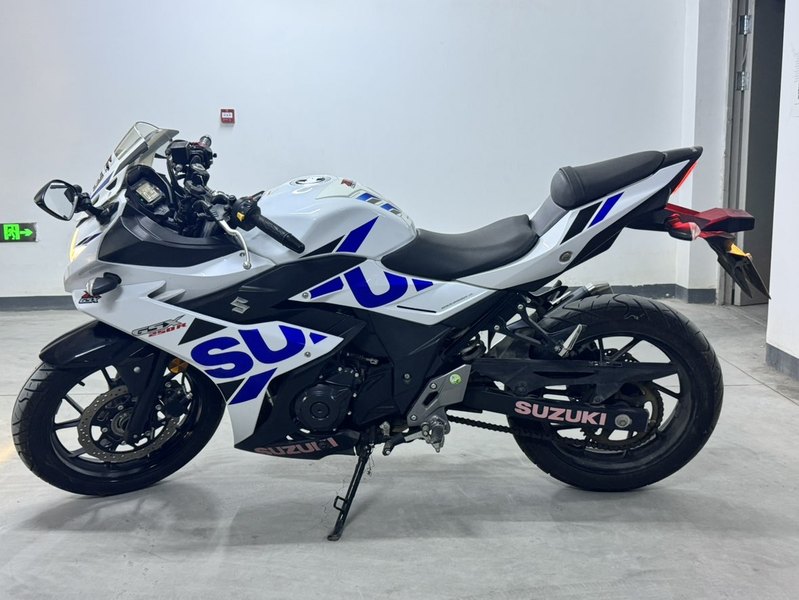 二手豪爵铃木GSX250R
