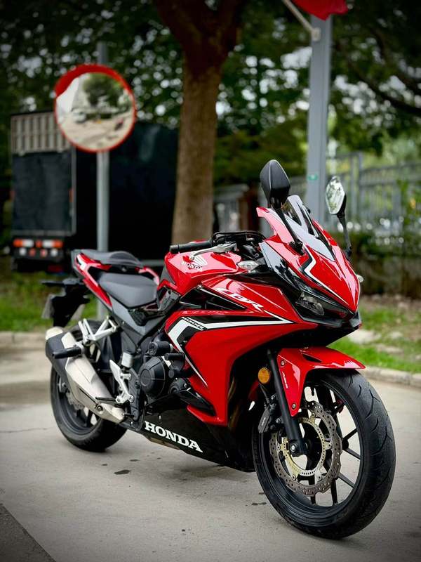 二手本田CBR400R