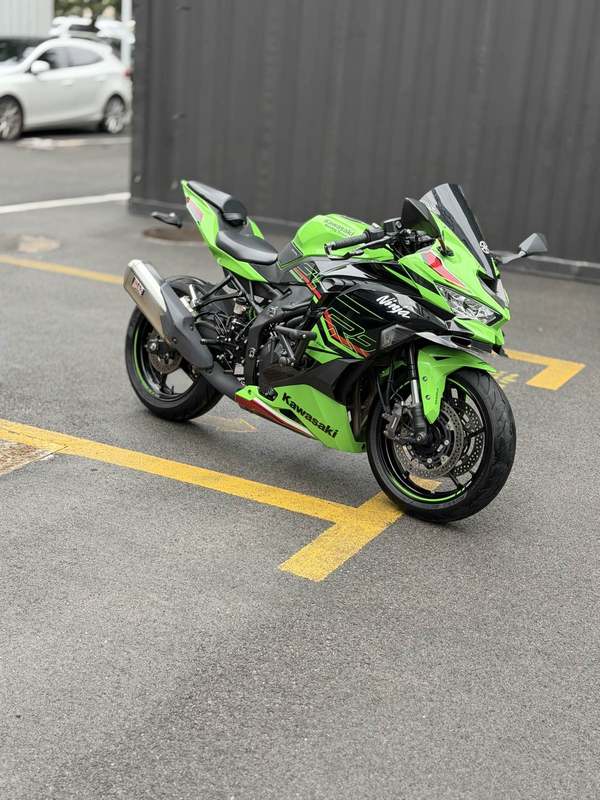 二手川崎ZX-4R
