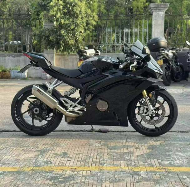二手张雪机车500RR