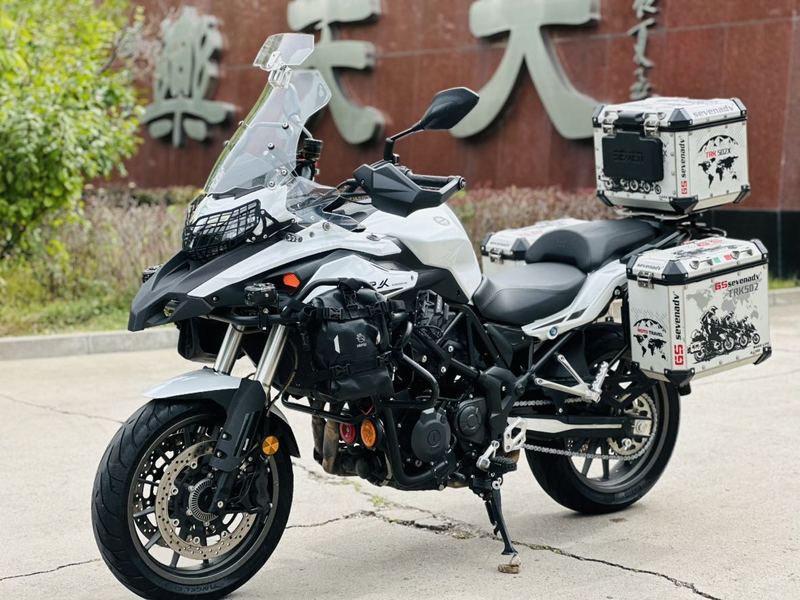 二手贝纳利金鹏 TRK502