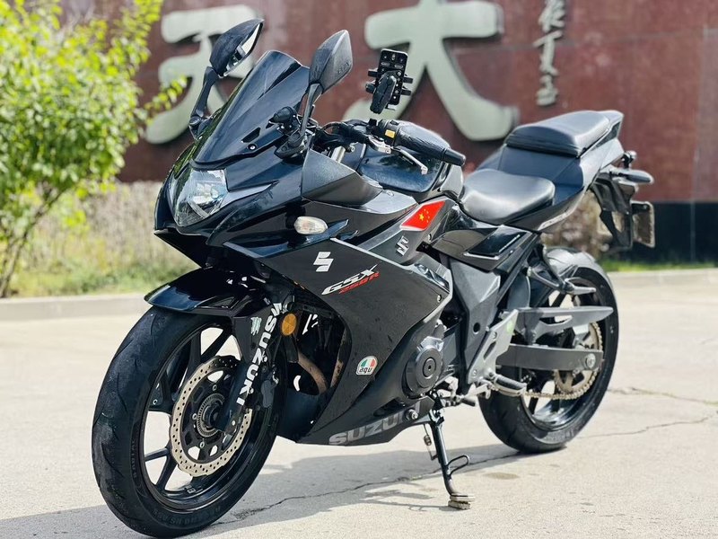 二手豪爵铃木GSX250R