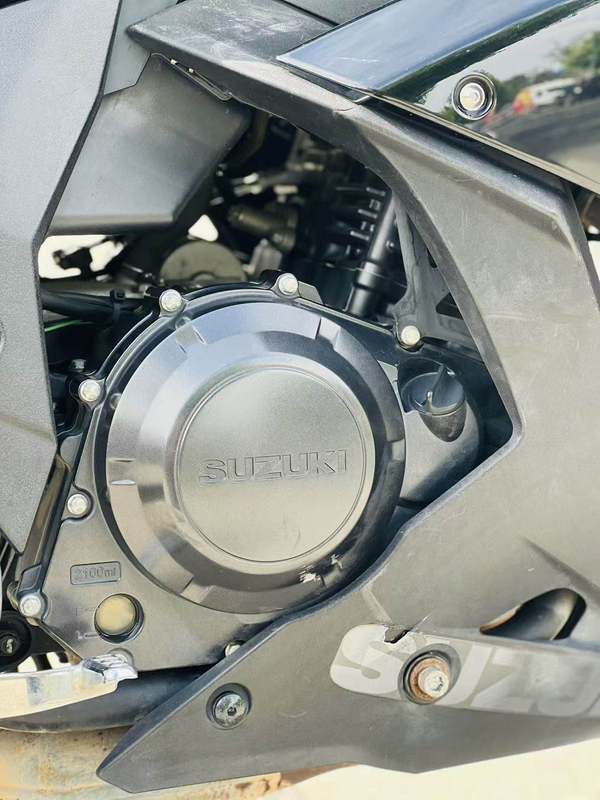 二手豪爵铃木GSX250R