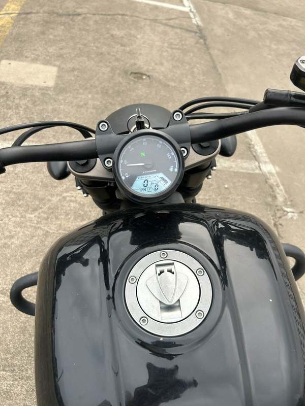 二手庄威V400