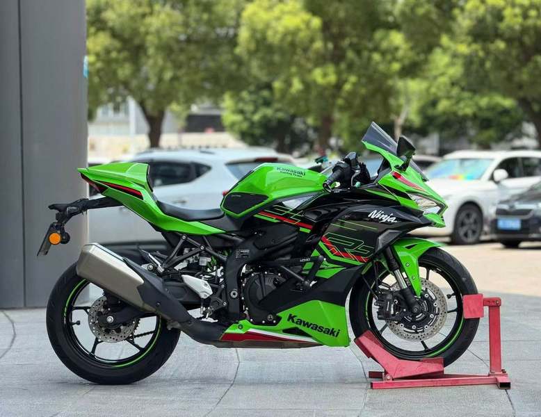 二手川崎ZX-4R