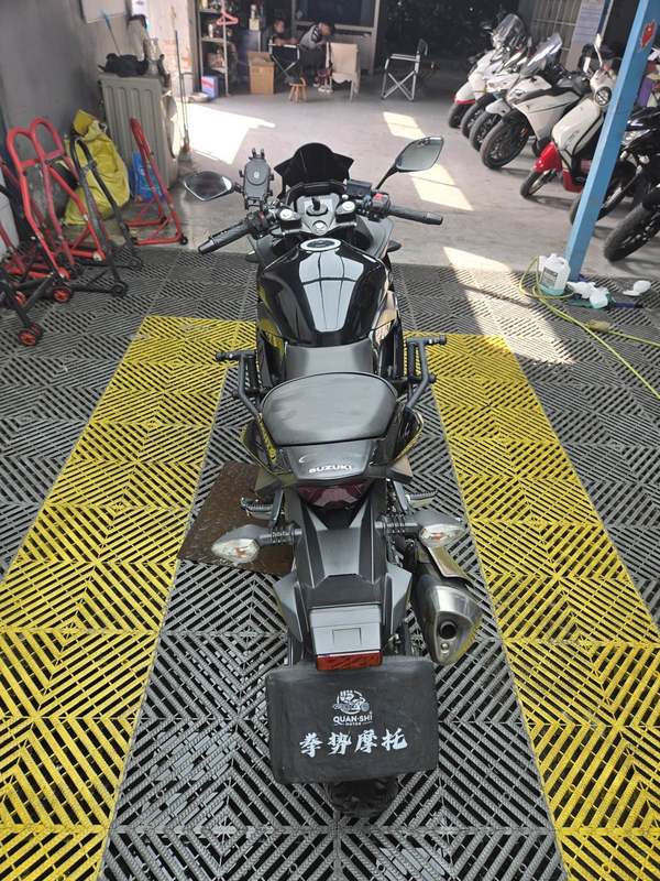 二手豪爵铃木GSX250R