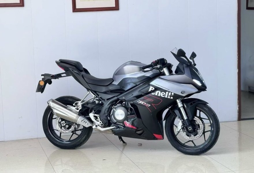 二手贝纳利龙卷风 Tornado 302R