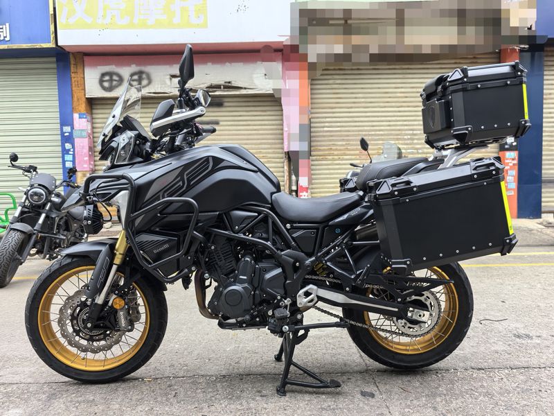 二手贝纳利TRK702
