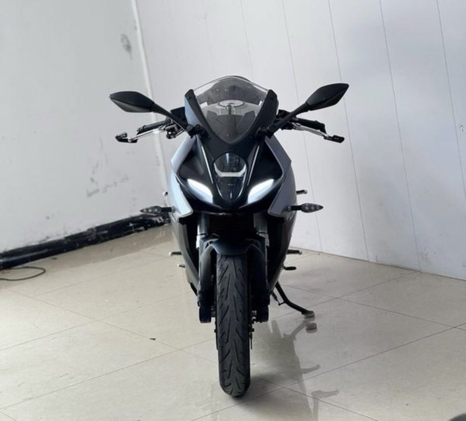 二手贝纳利龙卷风 Tornado 302R