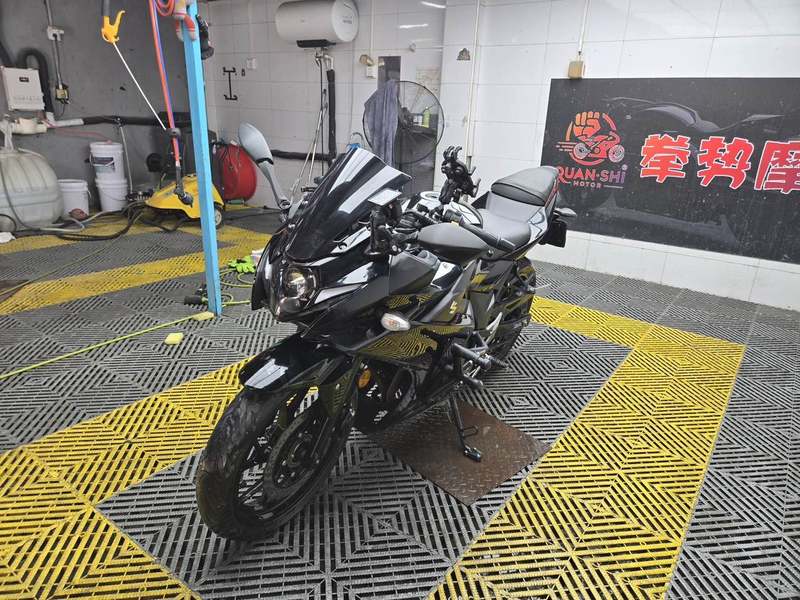 二手豪爵铃木GSX250R
