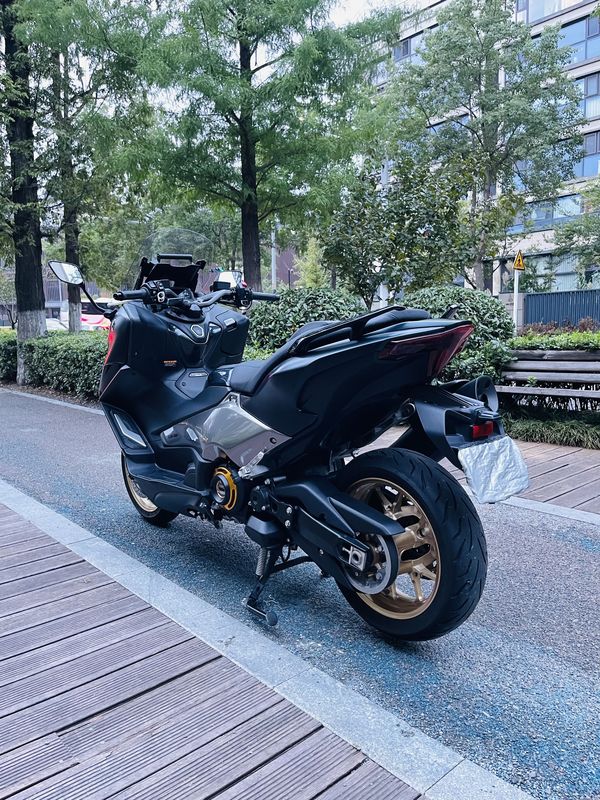 二手雅马哈TMAX
