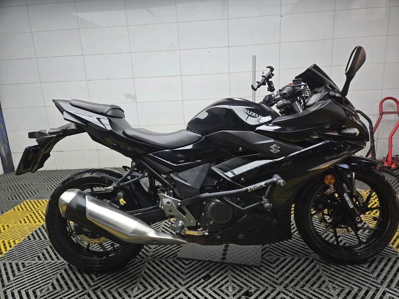 二手豪爵铃木GSX250R