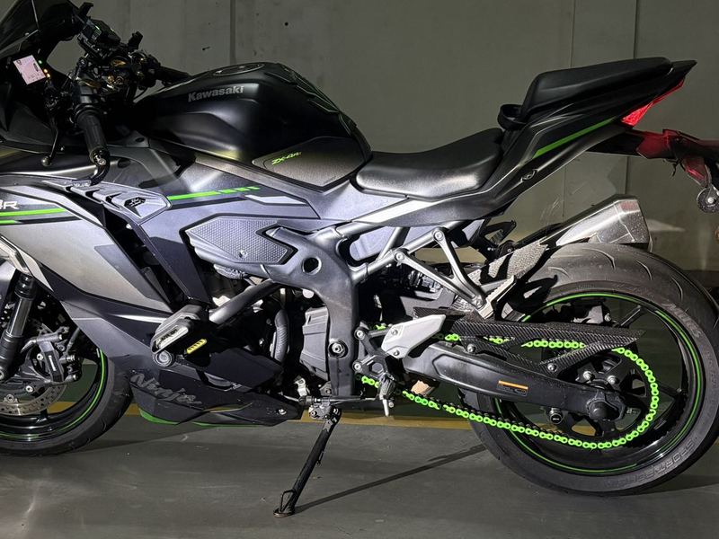 二手川崎ZX-4R